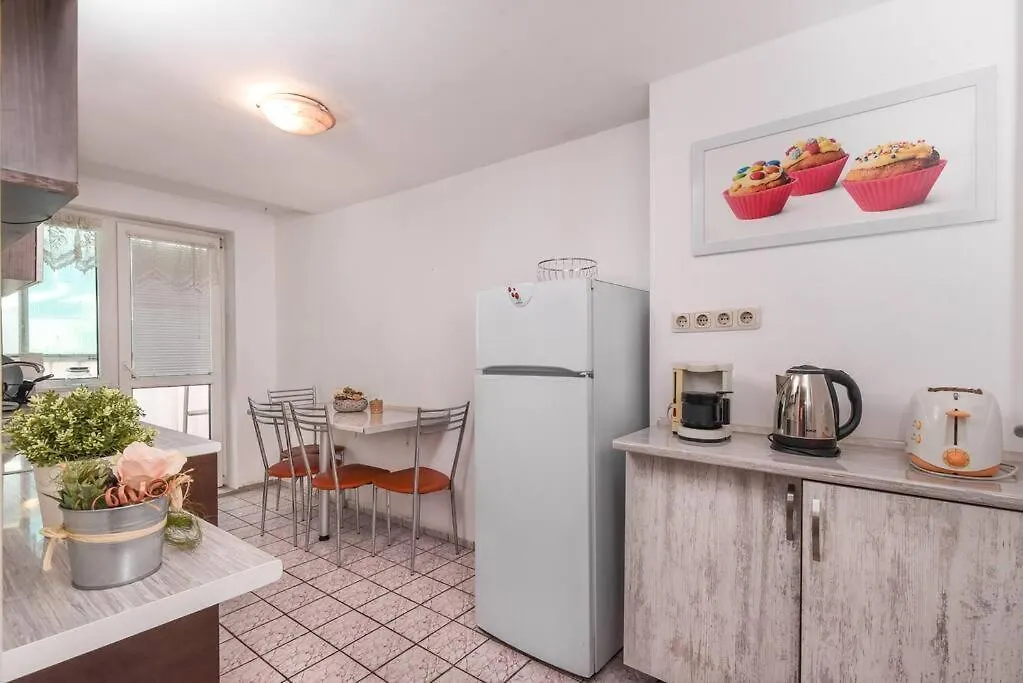 Spacious And Cozy 3 Bedroom Apartment In Downtown Sofia 0*,