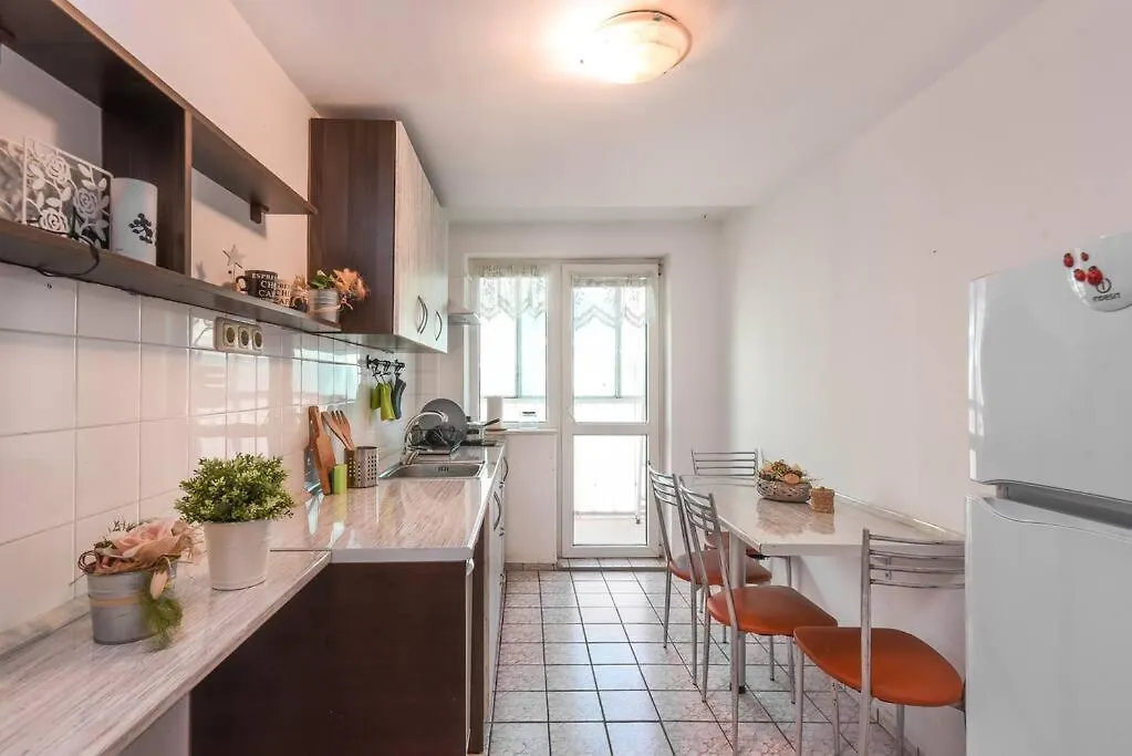 Spacious And Cozy 3 Bedroom Apartment In Downtown Sofia