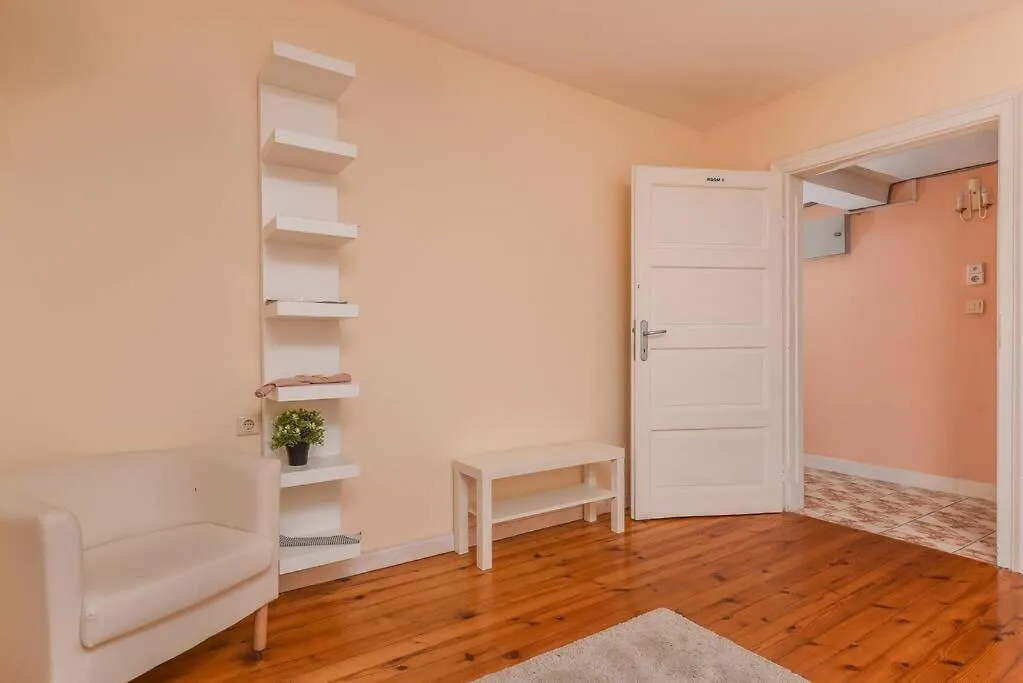 Spacious And Cozy 3 Bedroom Apartment In Downtown Sofia Bulgaria